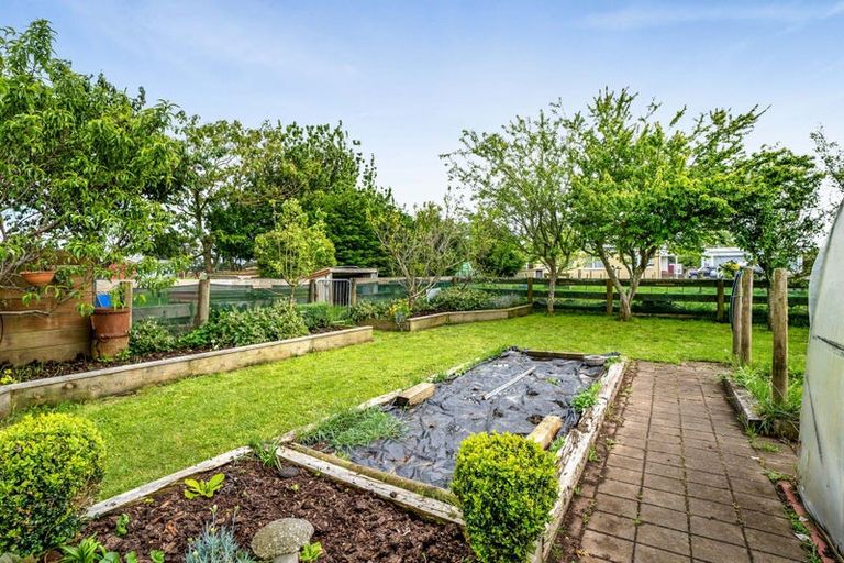 Photo of property in 33 High Street, Eltham, 4322