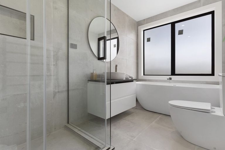 Photo of property in 14 Mutetai Road, Clarks Beach, 2122