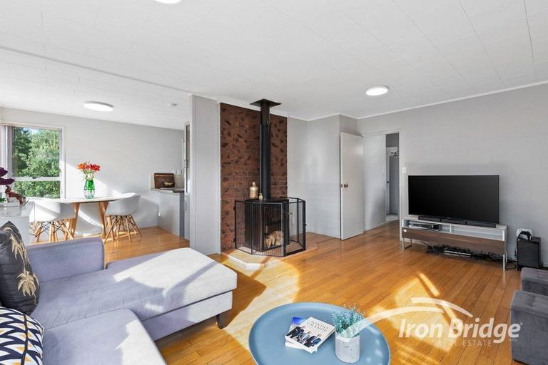 Photo of property in 14 Regency Place, Sunnynook, Auckland, 0632