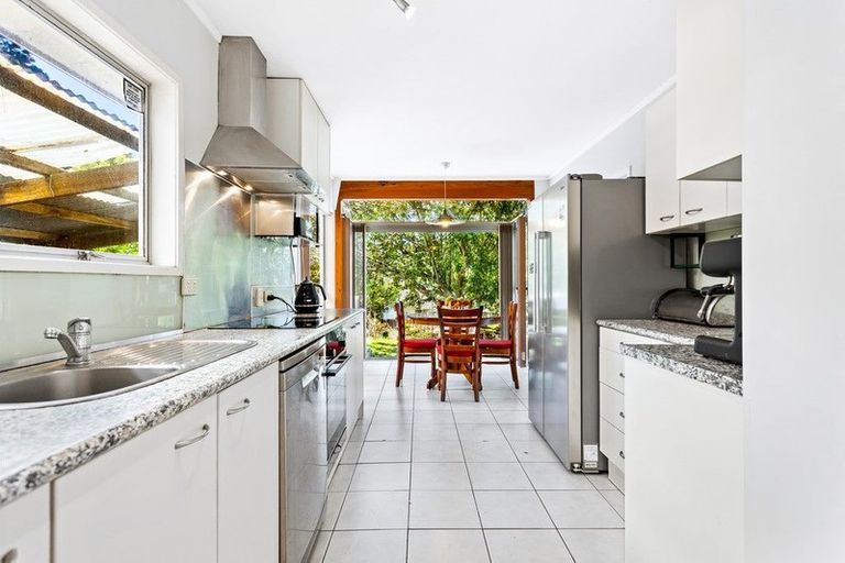 Photo of property in 22 Redwood Drive, Massey, Auckland, 0614