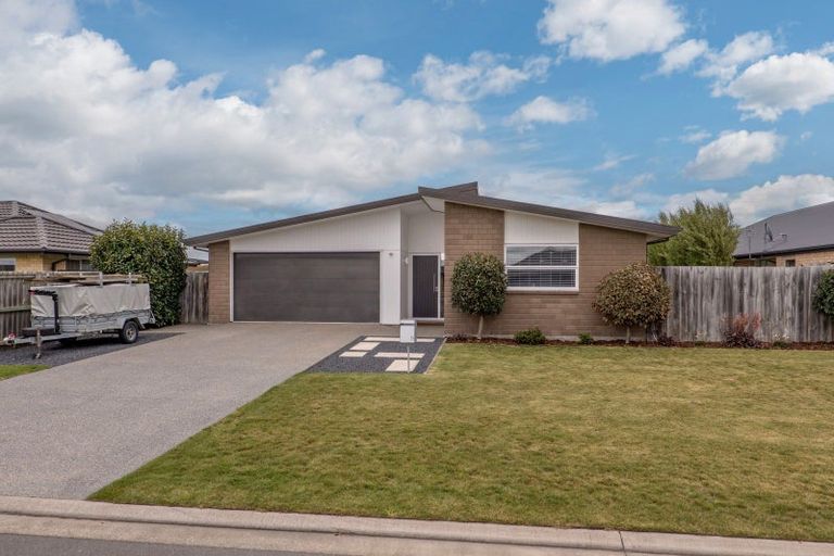 Photo of property in 19 Lignite Drive, Rolleston, 7614