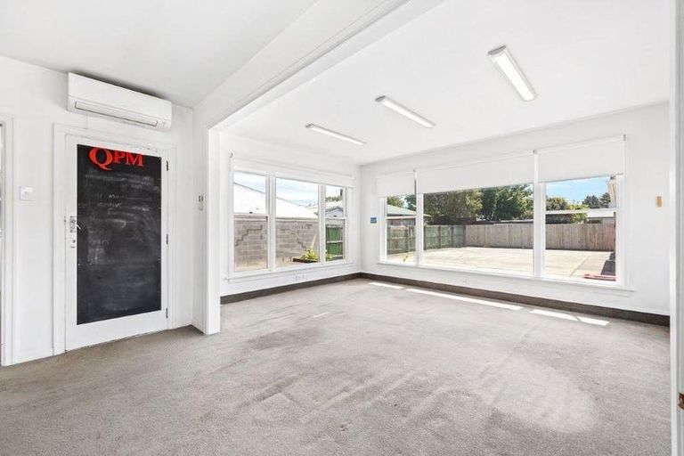 Photo of property in 332 Blenheim Road, Upper Riccarton, Christchurch, 8041