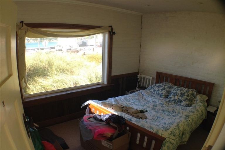 Photo of property in 72 Lyall Parade, Lyall Bay, Wellington, 6022