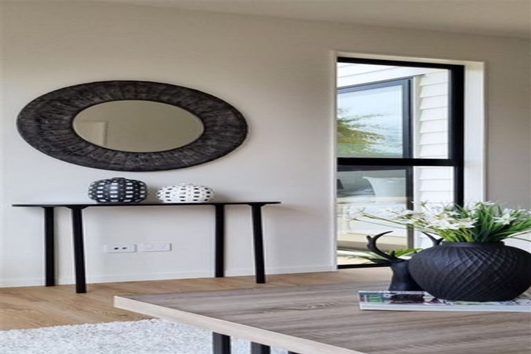 Photo of property in 7/5 Lemon Grove Lane, Greenhithe, Auckland, 0632