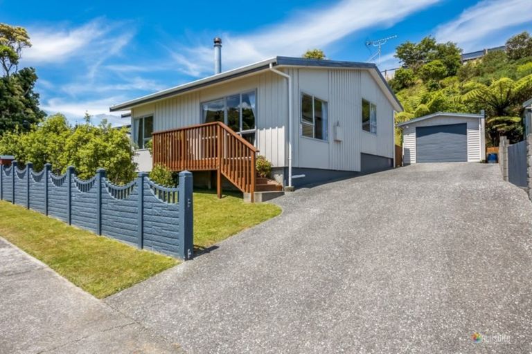 Photo of property in 244 Major Drive, Kelson, Lower Hutt, 5010