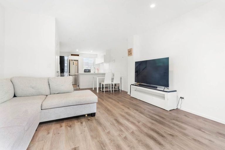 Photo of property in 30 Kotuitui Street, Manukau, Auckland, 2104