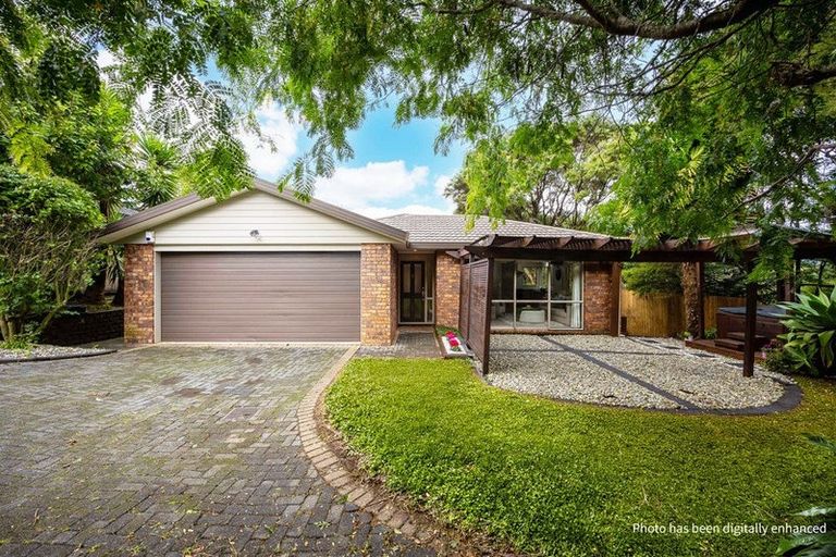 Photo of property in 27 Mckinley Road, Sunnyvale, Auckland, 0612