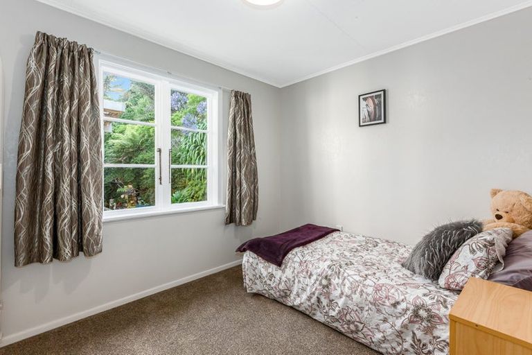 Photo of property in 43 Moores Valley Road, Wainuiomata, Lower Hutt, 5014