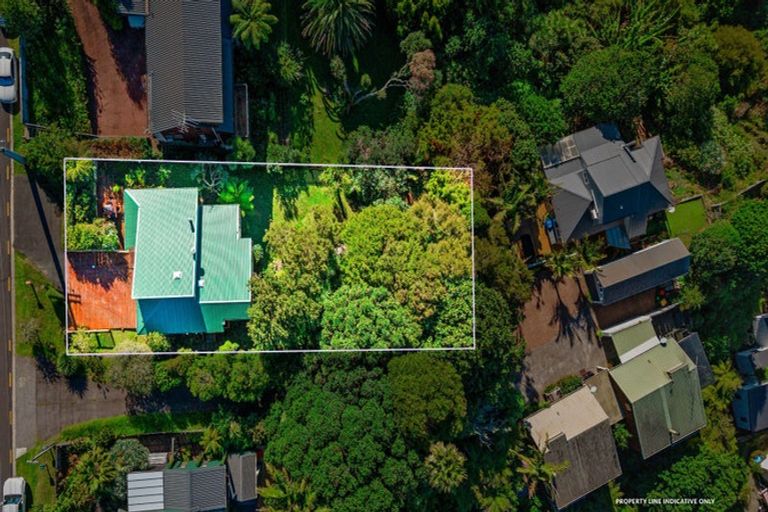 Photo of property in 811 East Coast Road, Northcross, Auckland, 0630