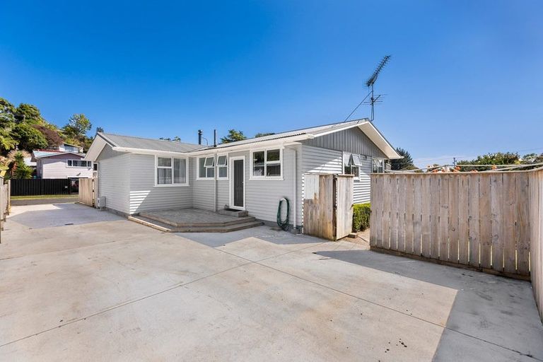 Photo of property in 9 Regent Place, Blagdon, New Plymouth, 4310