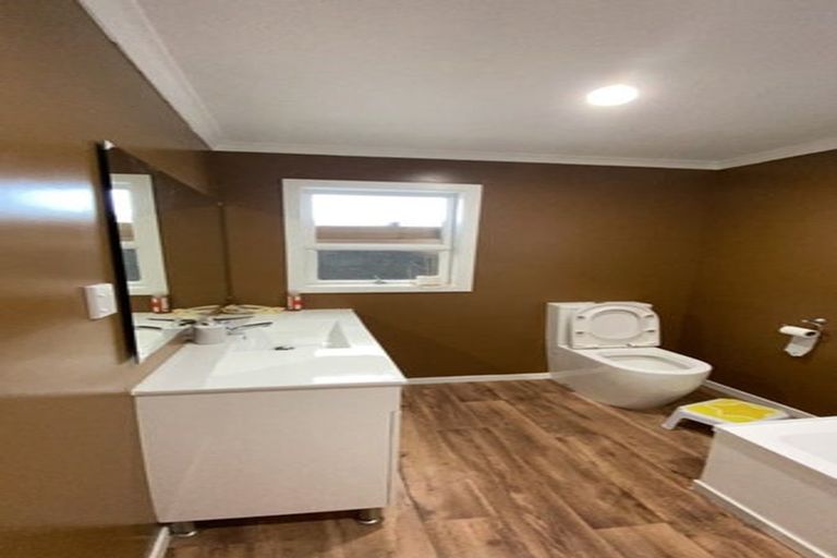 Photo of property in 310 Main Road, Tawa, Wellington, 5028