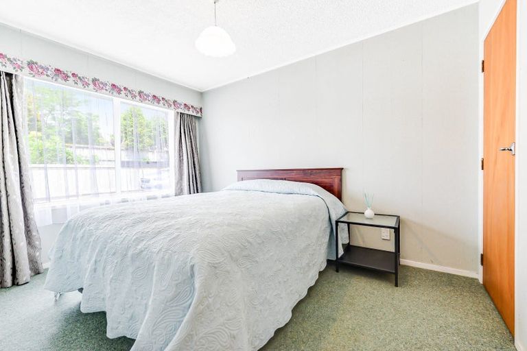 Photo of property in 8b Dovedale Place, Dinsdale, Hamilton, 3204