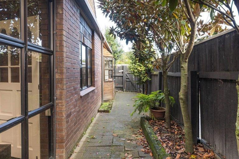 Photo of property in 31a Moerangi Street, West End, Palmerston North, 4410