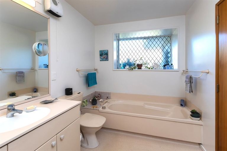 Photo of property in 19a Cox Street, Merivale, Christchurch, 8014