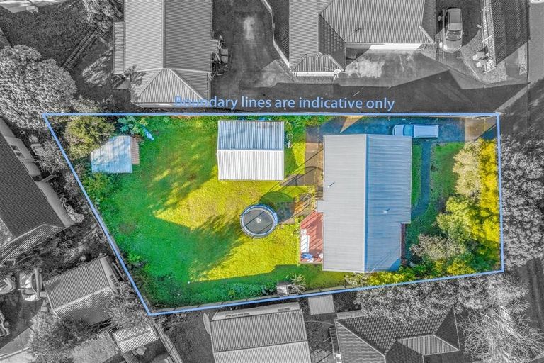 Photo of property in 16 Armada Drive, Ranui, Auckland, 0612