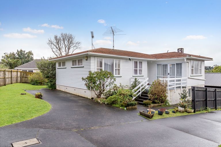 Photo of property in 1/13 Arahia Street, Northcote, Auckland, 0627