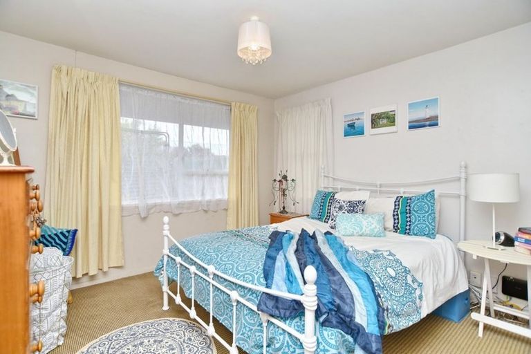 Photo of property in 2/5 Chadbury Street, Parklands, Christchurch, 8083