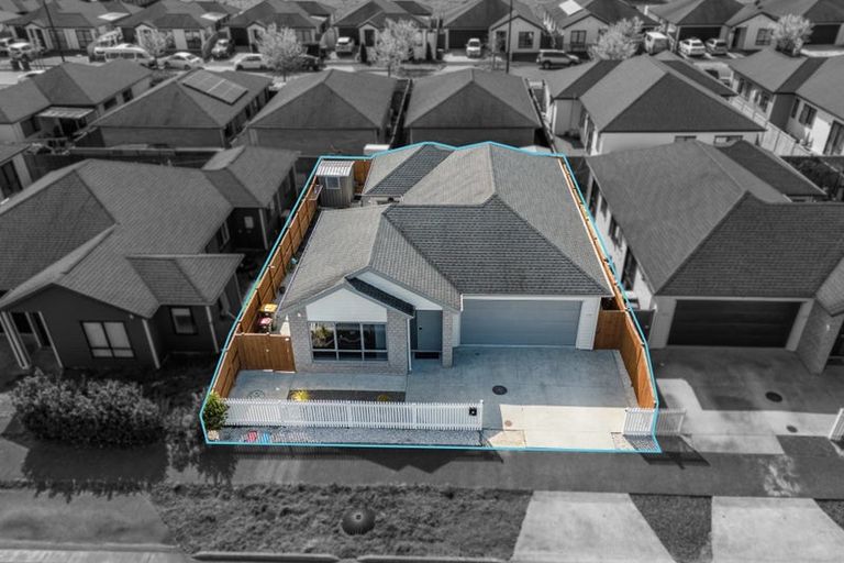 Photo of property in 26 Softwood Avenue, Takanini, 2110