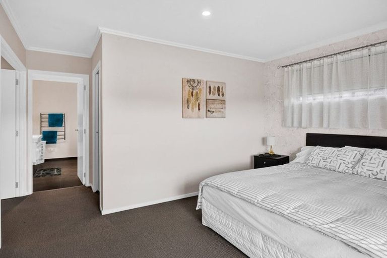 Photo of property in 12 Mercade Close, Stratford, 4332