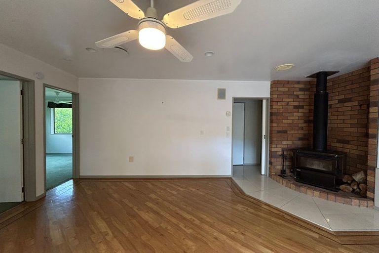 Photo of property in 70 Jack Paterson Road, Opaheke, Papakura, 2584