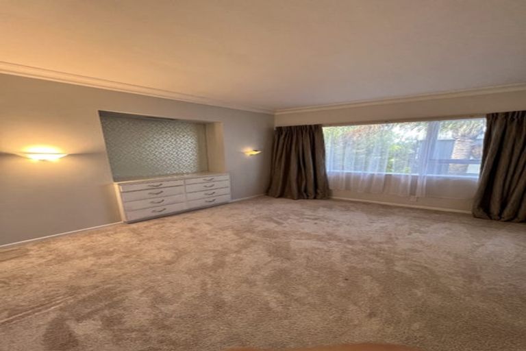 Photo of property in 2a Castor Bay Road, Castor Bay, Auckland, 0620