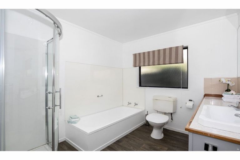 Photo of property in 599b Whangaparaoa Road, Stanmore Bay, Whangaparaoa, 0932