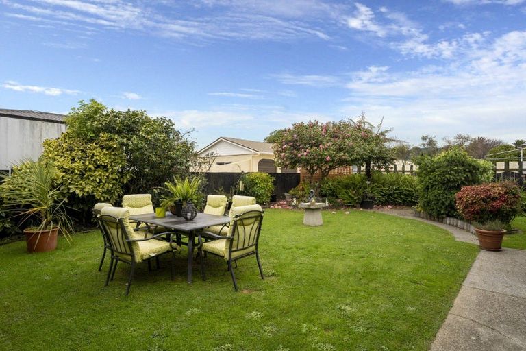 Photo of property in 10 Te Kama Street, Levin, 5510