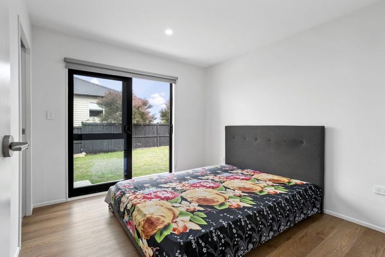 Photo of property in 137 Keri Vista Rise, Papakura, 2110