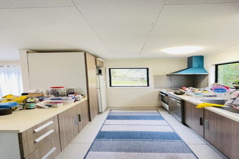 Photo of property in 49 Santiago Crescent, Unsworth Heights, Auckland, 0632