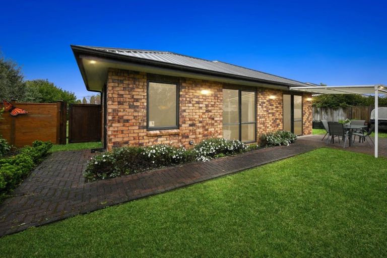 Photo of property in 10 Heaphy Place, Pukehangi, Rotorua, 3015