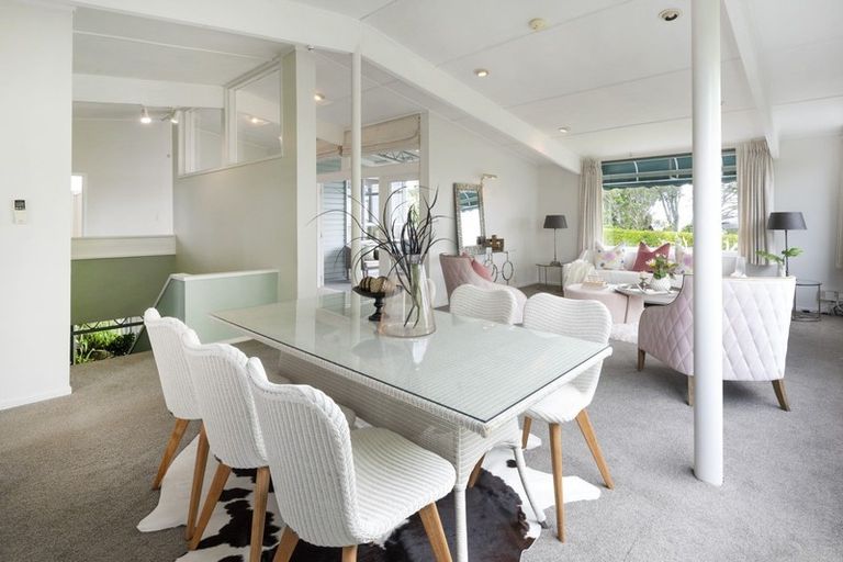 Photo of property in 145 Bleakhouse Road, Mellons Bay, Auckland, 2014