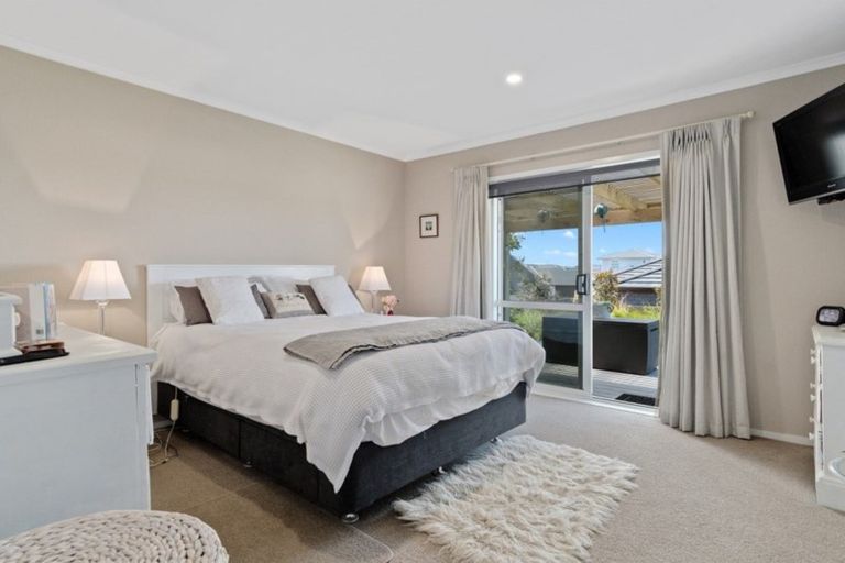 Photo of property in 15 Parkland Rise, Omokoroa, 3114