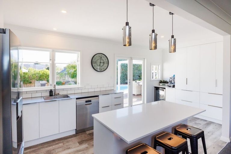 Photo of property in 30 Lincoln Terrace, Hokowhitu, Palmerston North, 4410