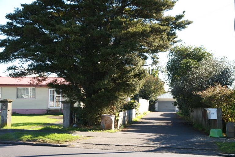 Photo of property in 1/411 Massey Road, Mangere East, Auckland, 2024