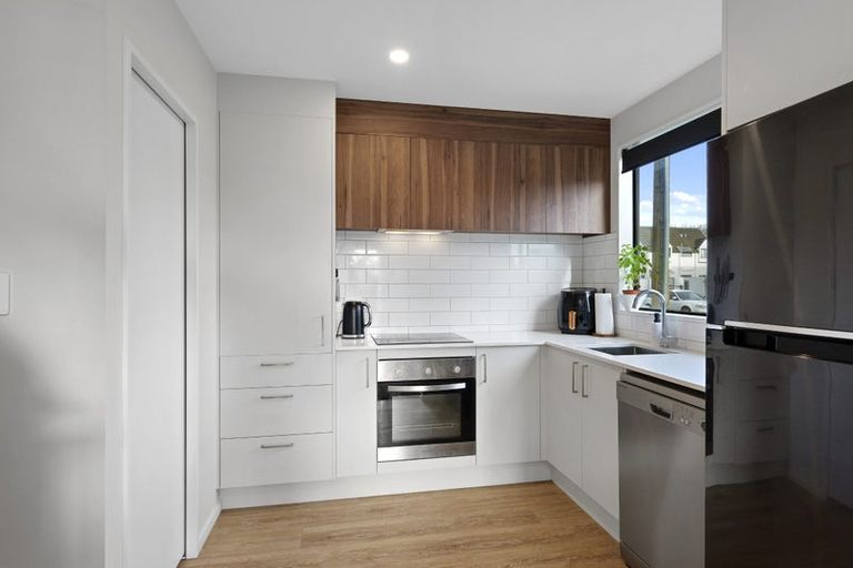 Photo of property in 16a Champion Street, Edgeware, Christchurch, 8013