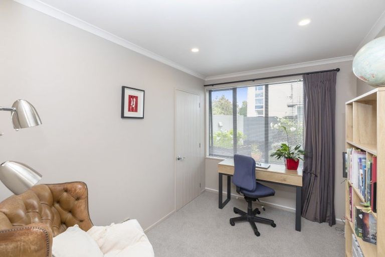 Photo of property in 64b Holly Road, St Albans, Christchurch, 8014