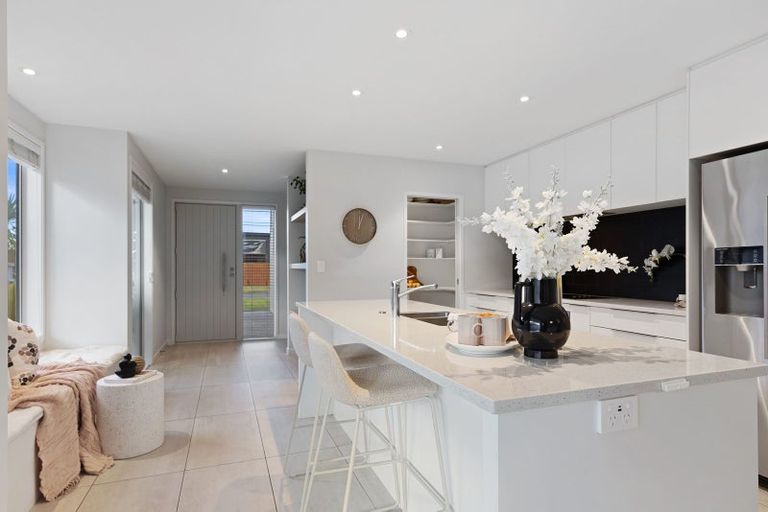 Photo of property in 63 Awatira Drive, Papamoa Beach, Papamoa, 3118