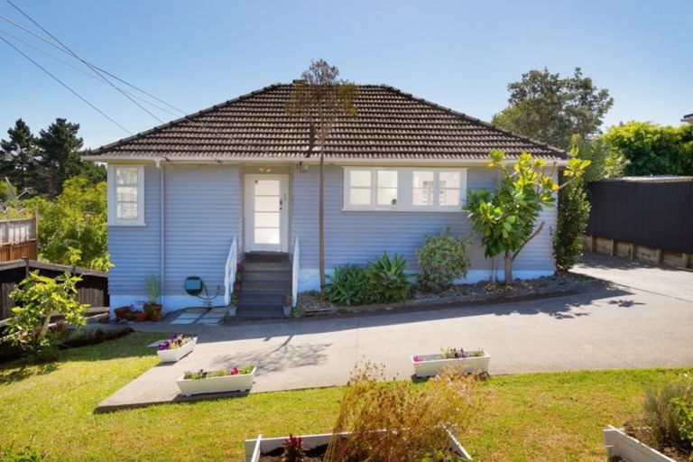 Photo of property in 3 Cadman Avenue, Waterview, Auckland, 1026