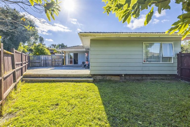 Photo of property in 56 Hamilton Drive, Waiuku, 2123