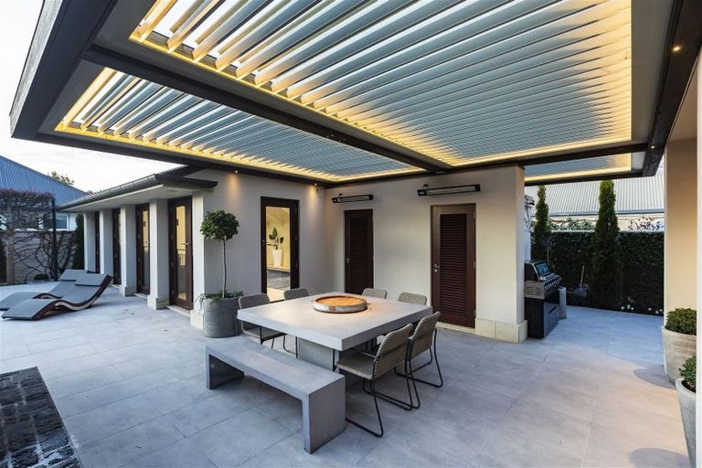 Photo of property in 87 Merivale Lane, Merivale, Christchurch, 8014