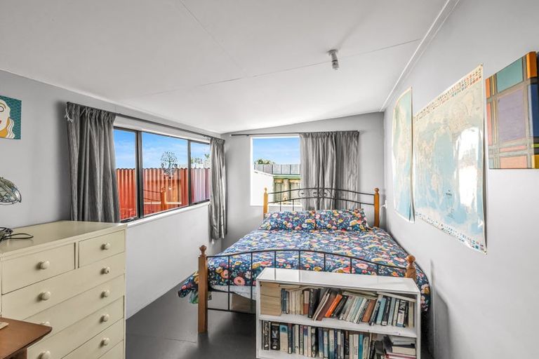 Photo of property in 18 Shelswell Street, Westport, 7825