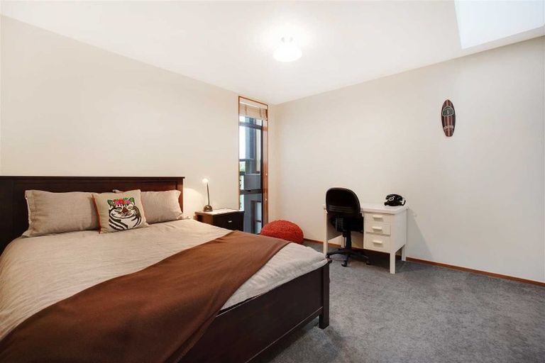 Photo of property in 65 Forrest Hill Road, Milford, Auckland, 0620