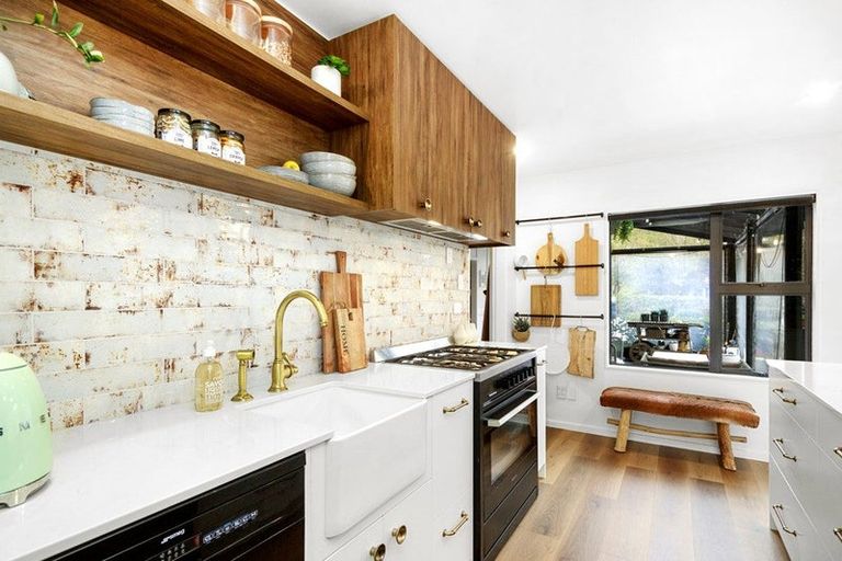 Photo of property in 111a Johnsons Road, Whitemans Valley, Upper Hutt, 5371