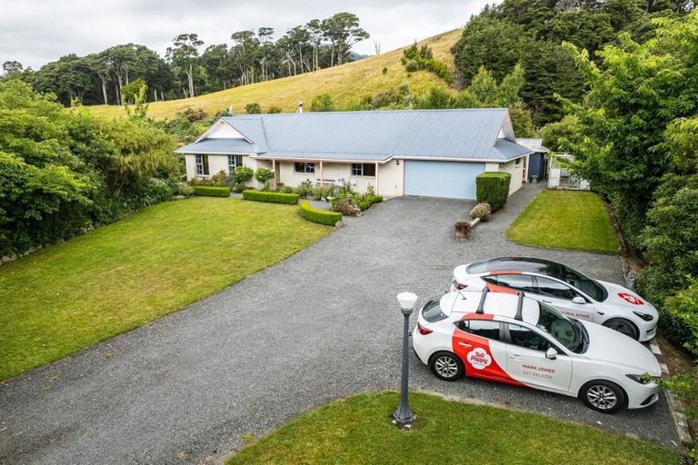 Photo of property in 5d Janet Frame Way, Whitemans Valley, Upper Hutt, 5371