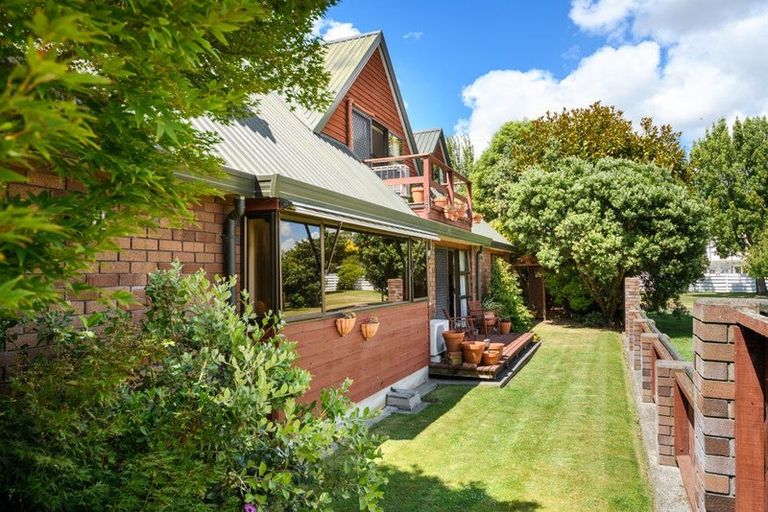 Photo of property in 91 Waterloo Crescent, Hokowhitu, Palmerston North, 4410