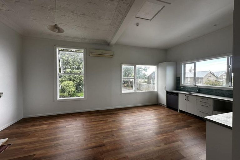 Photo of property in 7 Walter Street, The Glen, Dunedin, 9011