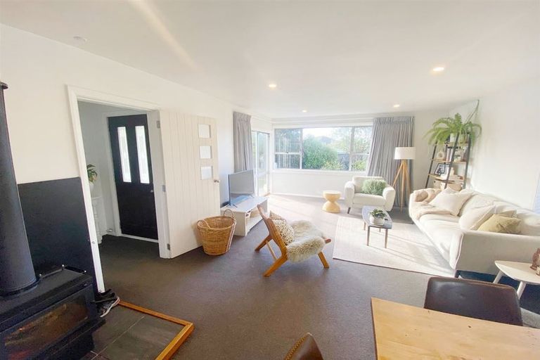 Photo of property in 68 Winters Road, Redwood, Christchurch, 8051