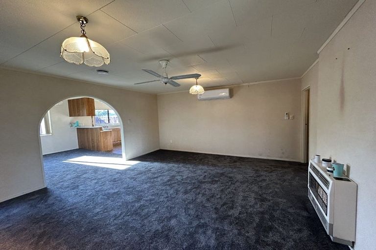 Photo of property in 12 Cargill Grove, Kelvin Grove, Palmerston North, 4414