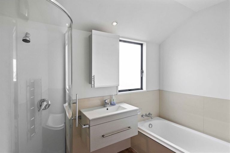 Photo of property in 40a Sawyers Arms Road, Northcote, Christchurch, 8052