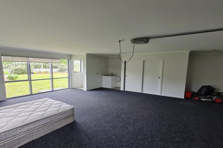 Photo of property in 8 Wells Place, Whitianga, 3510